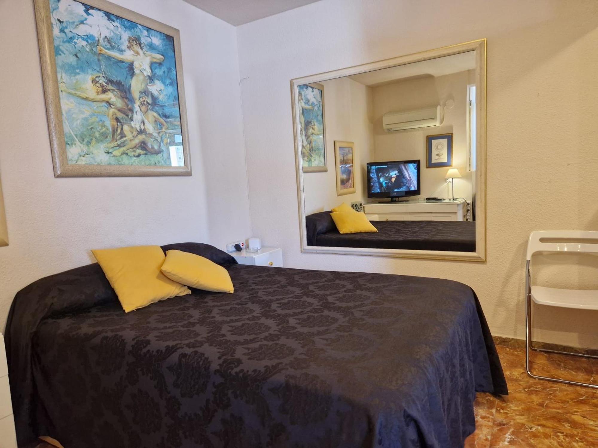 Style Apartments City Center Валенсія Екстер'єр фото